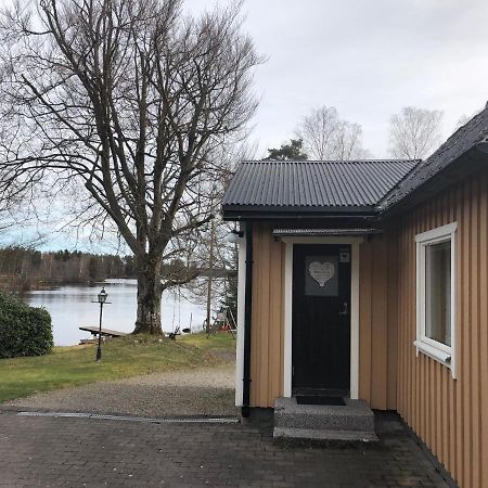 Naturskoent Boende Vid Sjoe Skanes Fagerhult Экстерьер фото